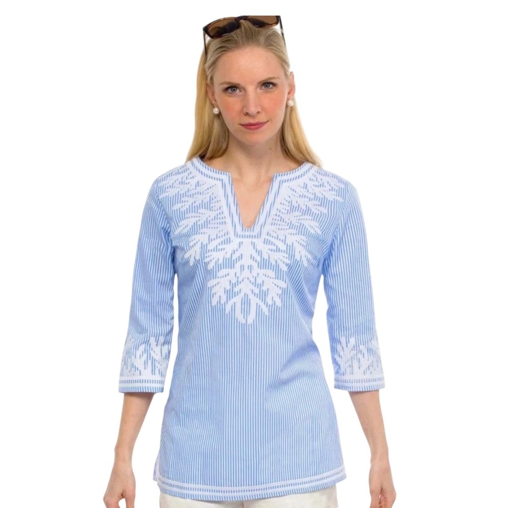 Gretchen Scott Blue White Seersucker Stripe Coral Embroidered Tunic Top Medium